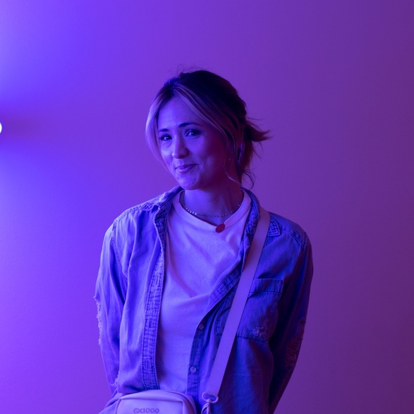 Meet your Posher, Julia - Picture 1 of 1